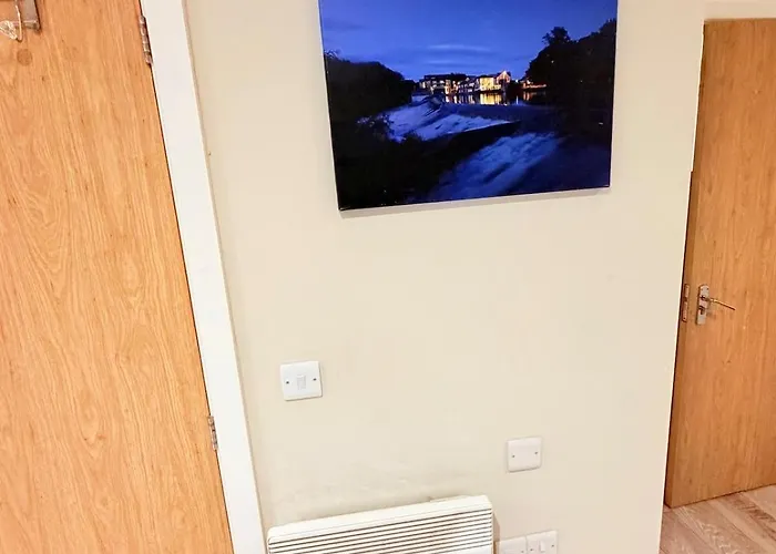 Blue High Sky Center *